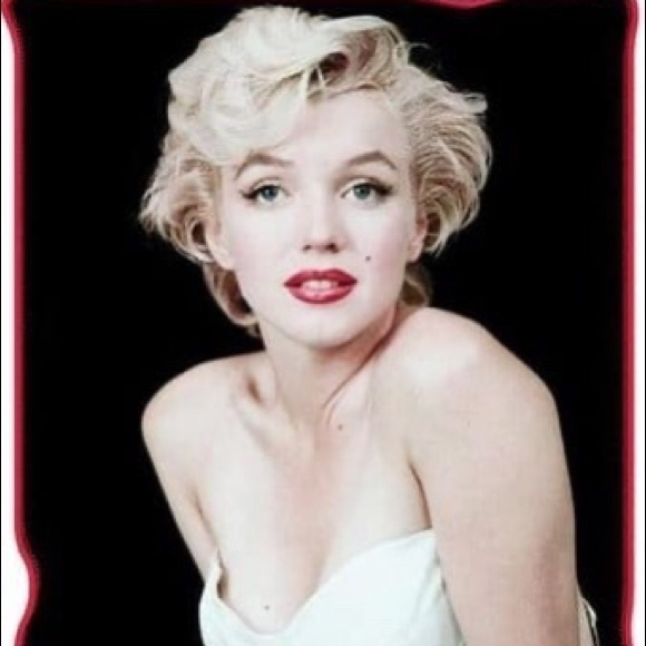 Ⓜ️⚜️•SOLD•⚜️Ⓜ️ Marylin Monroe 50”x60” Throw - Picture 3 of 4